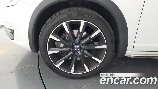 VOLVO V60 CROSS COUNTRY 2017 — 119 317 км, серебристый, Корея — под ключ — фото 5