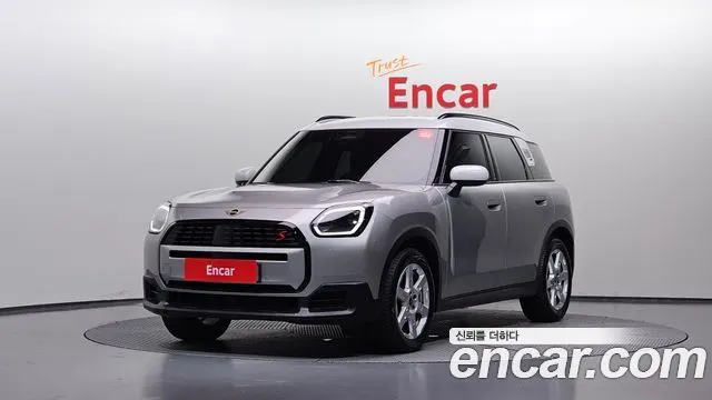 MINI COOPER S COUNTRYMAN 2025 — 14 086 км, серебристо-серый, Корея — под ключ — фото 1
