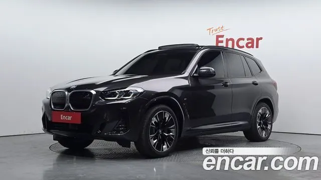 BMW IX3 2024