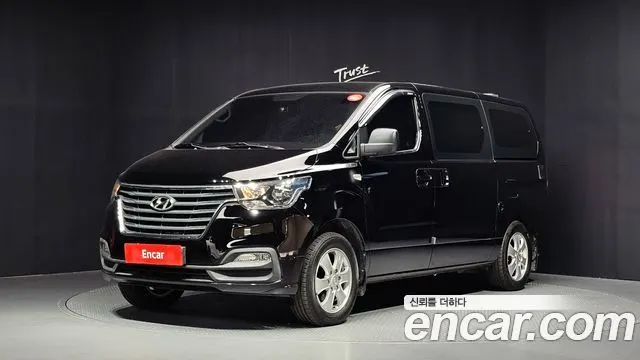 HYUNDAI GRAND STAREX 2019