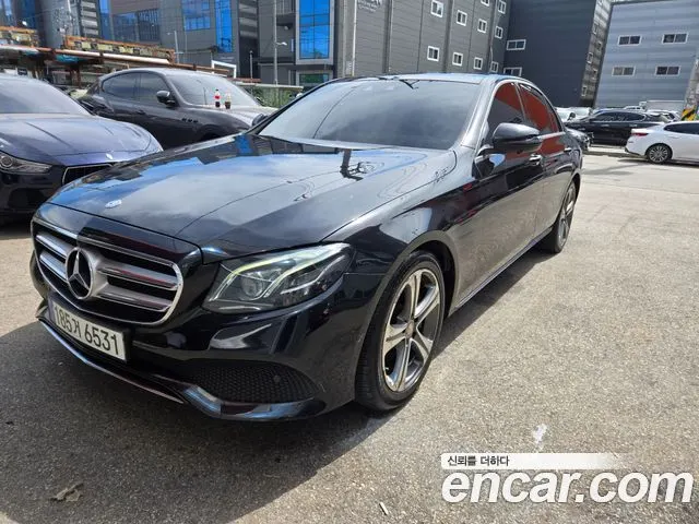 MERCEDES-BENZ E-CLASS W213 2017 — 208 450 км, чёрный, Корея — под ключ — фото 2