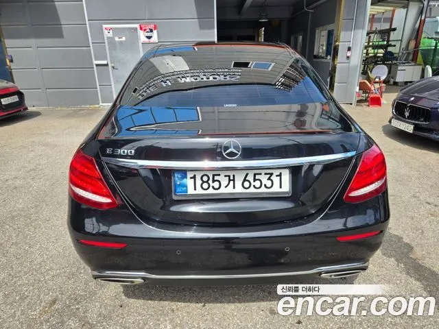 MERCEDES-BENZ E-CLASS W213 2017 — 208 450 км, чёрный, Корея — под ключ — фото 4