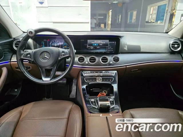 MERCEDES-BENZ E-CLASS W213 2017 — 208 450 км, чёрный, Корея — под ключ — фото 5