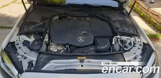 MERCEDES-BENZ C-CLASS W205 2019 — 103 000 км, белый, Корея — под ключ — фото 4
