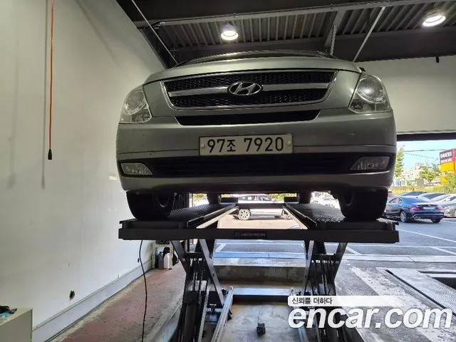 HYUNDAI GRAND STAREX 2014