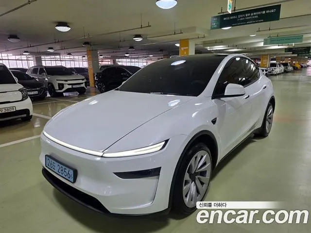 TESLA MODEL Y 2025