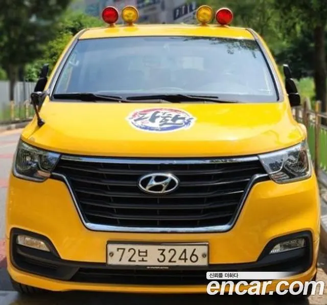 HYUNDAI GRAND STAREX 2019