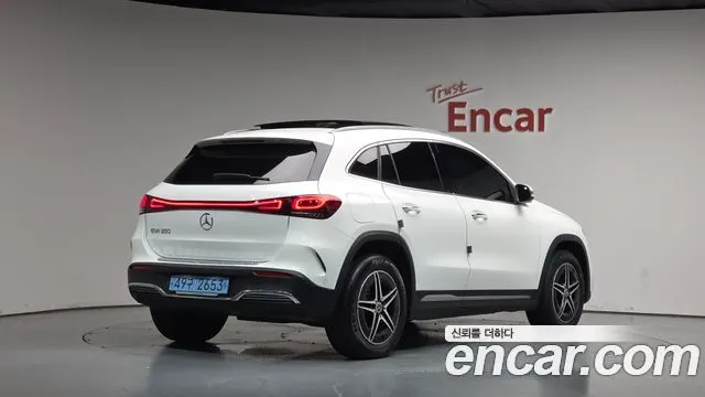 MERCEDES-BENZ EQA H243 2023