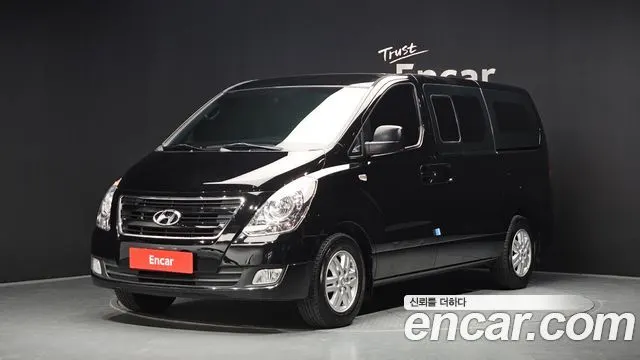 HYUNDAI GRAND STAREX 2017