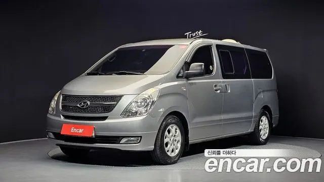 HYUNDAI GRAND STAREX 2011