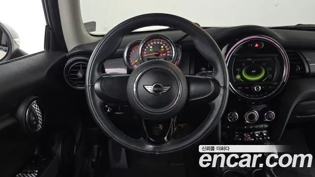 MINI COOPER 2018 — 75 563 км, белый-перламутр, Корея — под ключ — фото 12