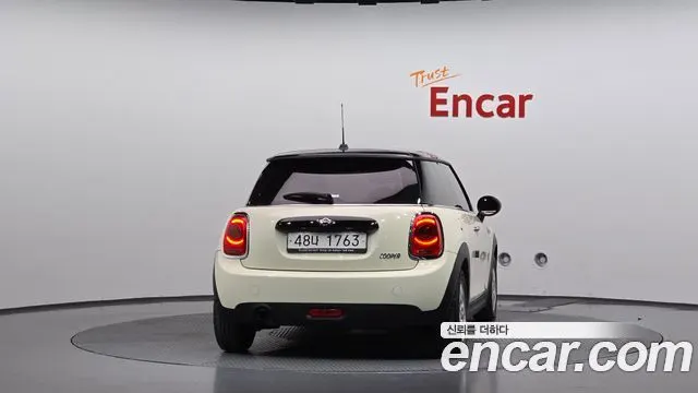 MINI COOPER 2018 — 75 563 км, белый-перламутр, Корея — под ключ — фото 4