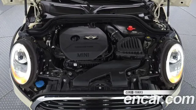 MINI COOPER 2018 — 75 563 км, белый-перламутр, Корея — под ключ — фото 6