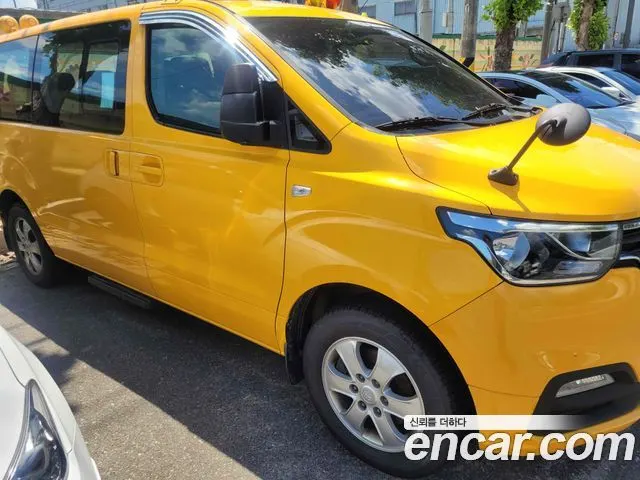 HYUNDAI GRAND STAREX 2019