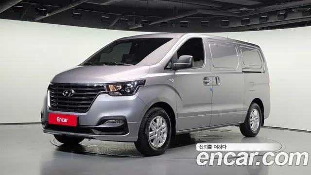 HYUNDAI GRAND STAREX 2019