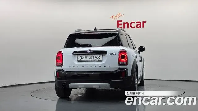 MINI COOPER COUNTRYMAN 2018 — 66 920 км, белый, Корея — под ключ — фото 4