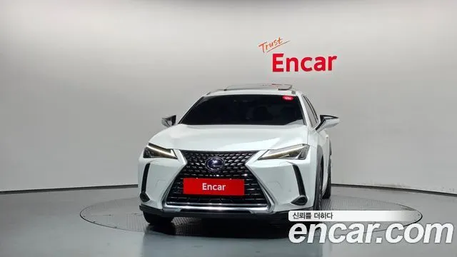 LEXUS UX250H 2019 — 112 739 км, белый, Корея — под ключ — фото 3