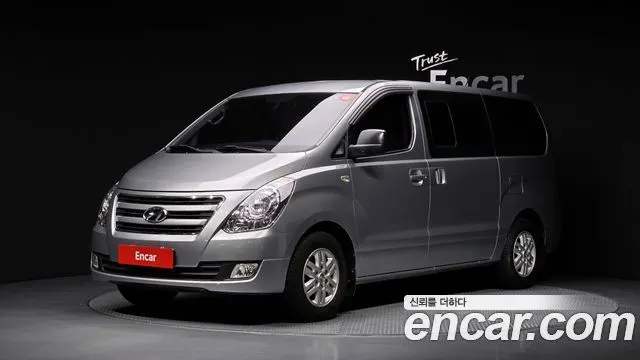 HYUNDAI GRAND STAREX 2016