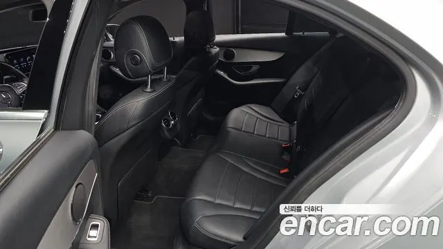 MERCEDES-BENZ C-CLASS W205 2017 — 127 542 км, серебристо-серый, Корея — под ключ — фото 11