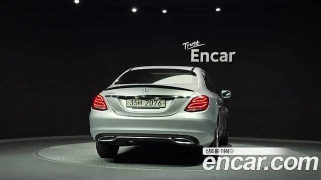 MERCEDES-BENZ C-CLASS W205 2017 — 127 542 км, серебристо-серый, Корея — под ключ — фото 4
