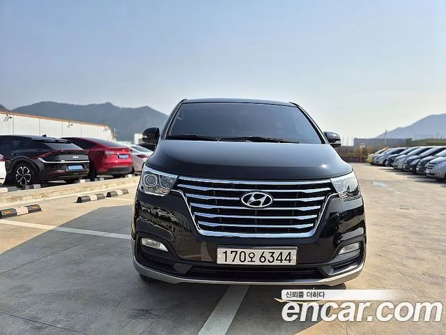 HYUNDAI GRAND STAREX 2019