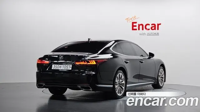 LEXUS LS500 — из Кореи под ключ