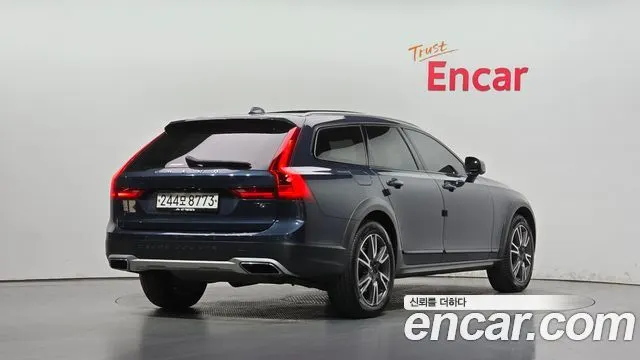 VOLVO V90 CROSS COUNTRY 2020 — 109 578 км, синий, Корея — под ключ — фото 2
