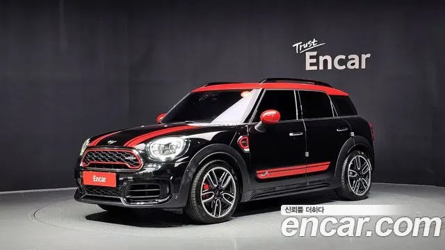 MINI COOPER S COUNTRYMAN 2018 — 121 197 км, чёрный, Корея — под ключ — фото 1