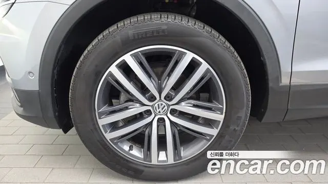 VOLKSWAGEN TIGUAN ALLSPACE 2020 — 83 559 км, серебристо-серый, Корея — под ключ — фото 5