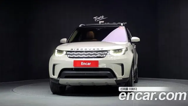 LAND ROVER DISCOVERY 5 2017 — 149 539 км, серебристый, Корея — под ключ — фото 3