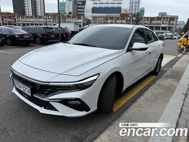 HYUNDAI AVANTE HYBRID 2024
