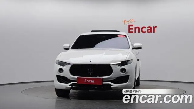 MASERATI LEVANTE 2018 — 117 195 км, белый, Корея — под ключ — фото 3