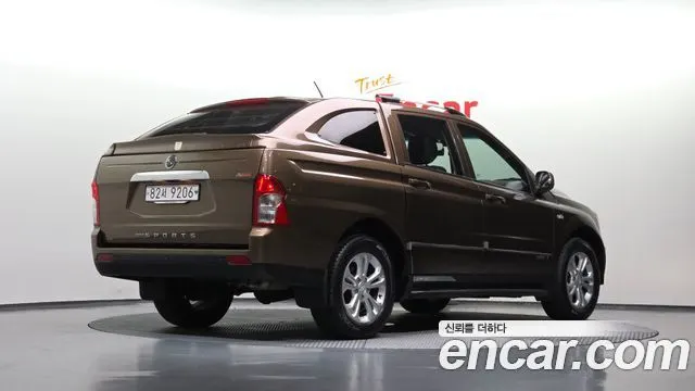 KGM KORANDO SPORTS 2016 — 104 428 км, коричневый, Корея — под ключ — фото 2