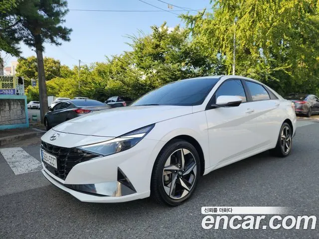 HYUNDAI AVANTE HYBRID 2021