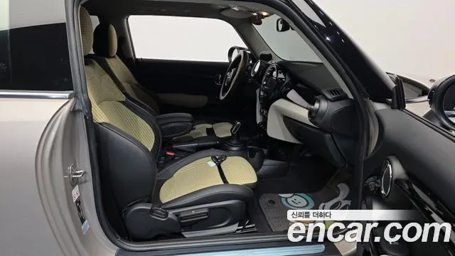 MINI COOPER 2022 — 22 210 км, светло-золотистый, Корея — под ключ — фото 11