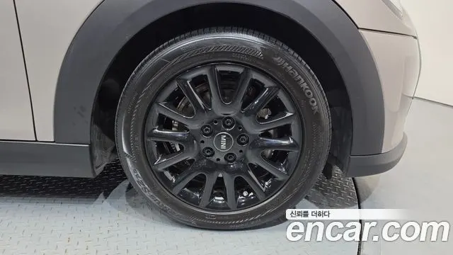 MINI COOPER 2022 — 22 210 км, светло-золотистый, Корея — под ключ — фото 5