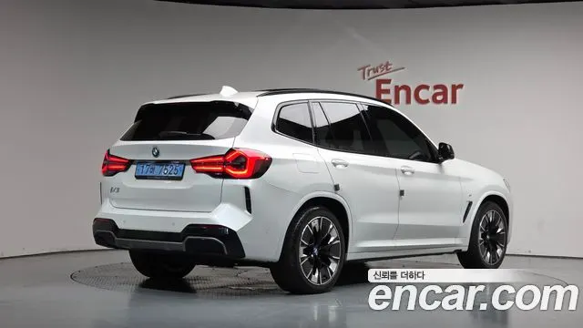 BMW IX3 2024
