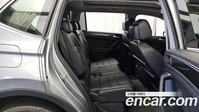 VOLKSWAGEN TIGUAN ALLSPACE 2020 — 123 641 км, серебристый, Корея — под ключ — фото 12