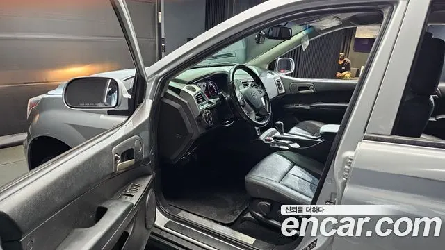KGM KORANDO SPORTS 2018 — 88 549 км, серебристо-серый, Корея — под ключ — фото 10