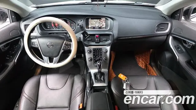 VOLVO V40 CROSS COUNTRY 2017 — 119 442 км, белый, Корея — под ключ — фото 7