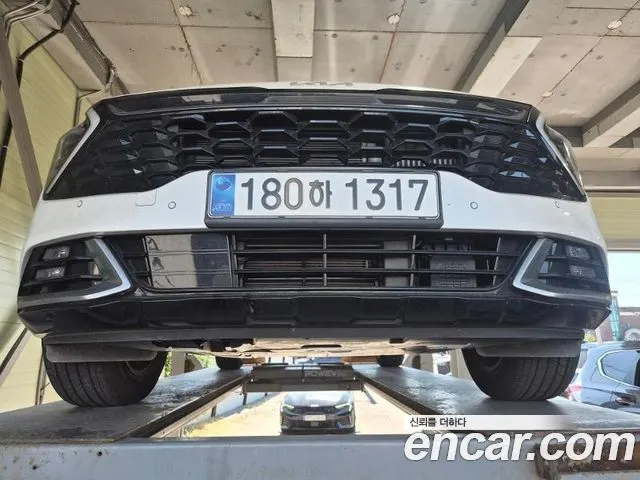 KIA SPORTAGE HYBRID 2024 — 29 576 км, белый, Корея — под ключ — фото 3