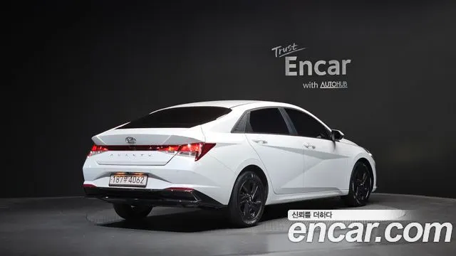 HYUNDAI AVANTE HYBRID 2022