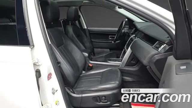 LAND ROVER DISCOVERY SPORT 2018 — 141 770 км, белый, Корея — под ключ — фото 11