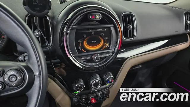 MINI COOPER D COUNTRYMAN 2017 — 83 990 км, белый, Корея — под ключ — фото 12