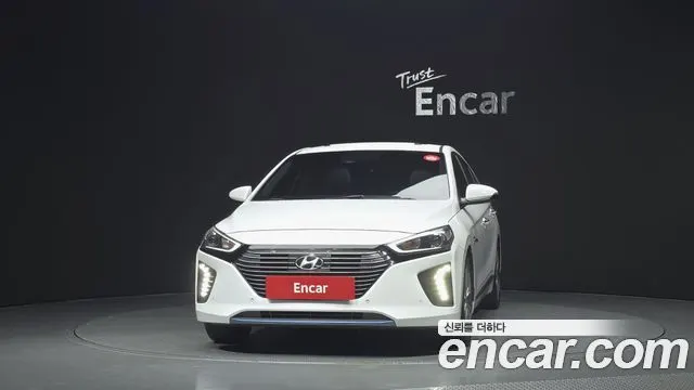 HYUNDAI IONIQ HYBRID 2016 — 184 649 км, белый, Корея — под ключ — фото 3