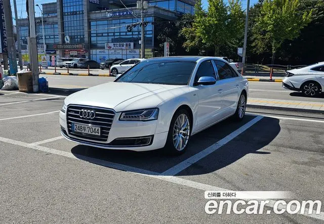 AUDI A8 2015 — 214 000 км, белый, Корея — под ключ — фото 1