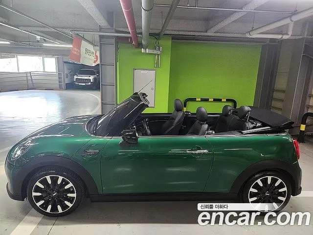 MINI COOPER CONVERTIBLE 2022 — 9 406 км, зелёный, Корея — под ключ — фото 3