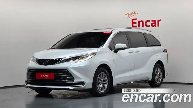 TOYOTA SIENNA 2024