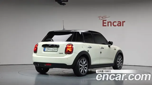 MINI COOPER 2021 — 47 394 км, белый-перламутр, Корея — под ключ — фото 1