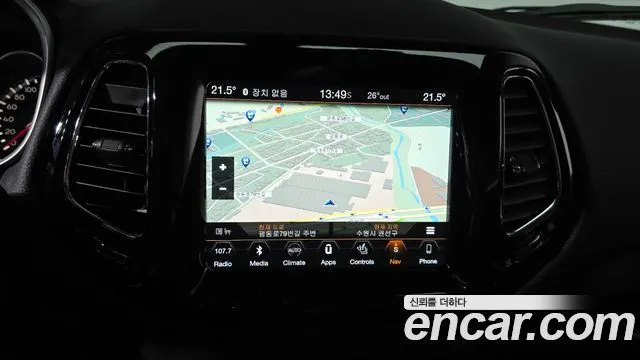 JEEP COMPASS 2019 — 133 389 км, белый-перламутр, Корея — под ключ — фото 12
